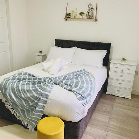 Modern & Cosy 2-Bed Apartment Near Nec, Airport & Jlr! Μπέρμιγχαμ Δωμάτιο φωτογραφία