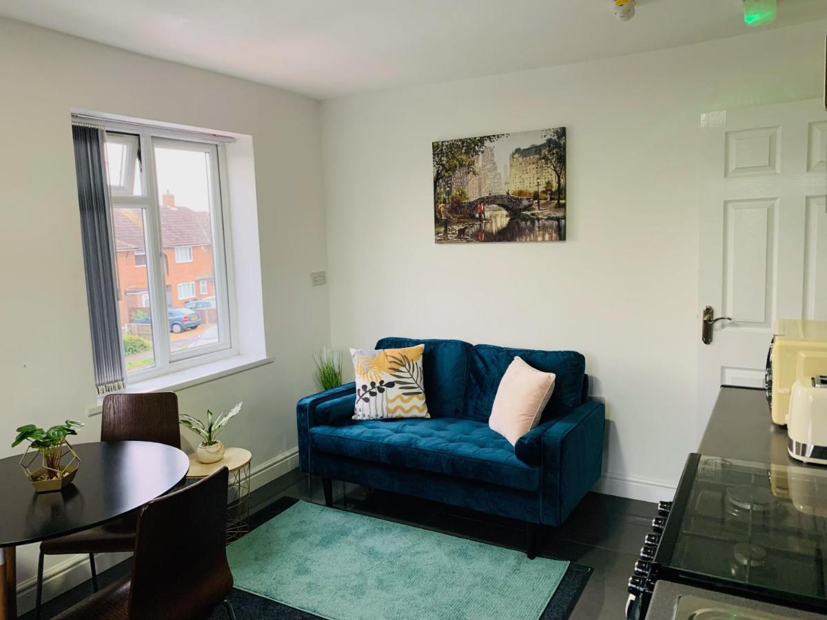 Modern & Cosy 2-Bed Apartment Near Nec, Airport & Jlr! Μπέρμιγχαμ Εξωτερικό φωτογραφία